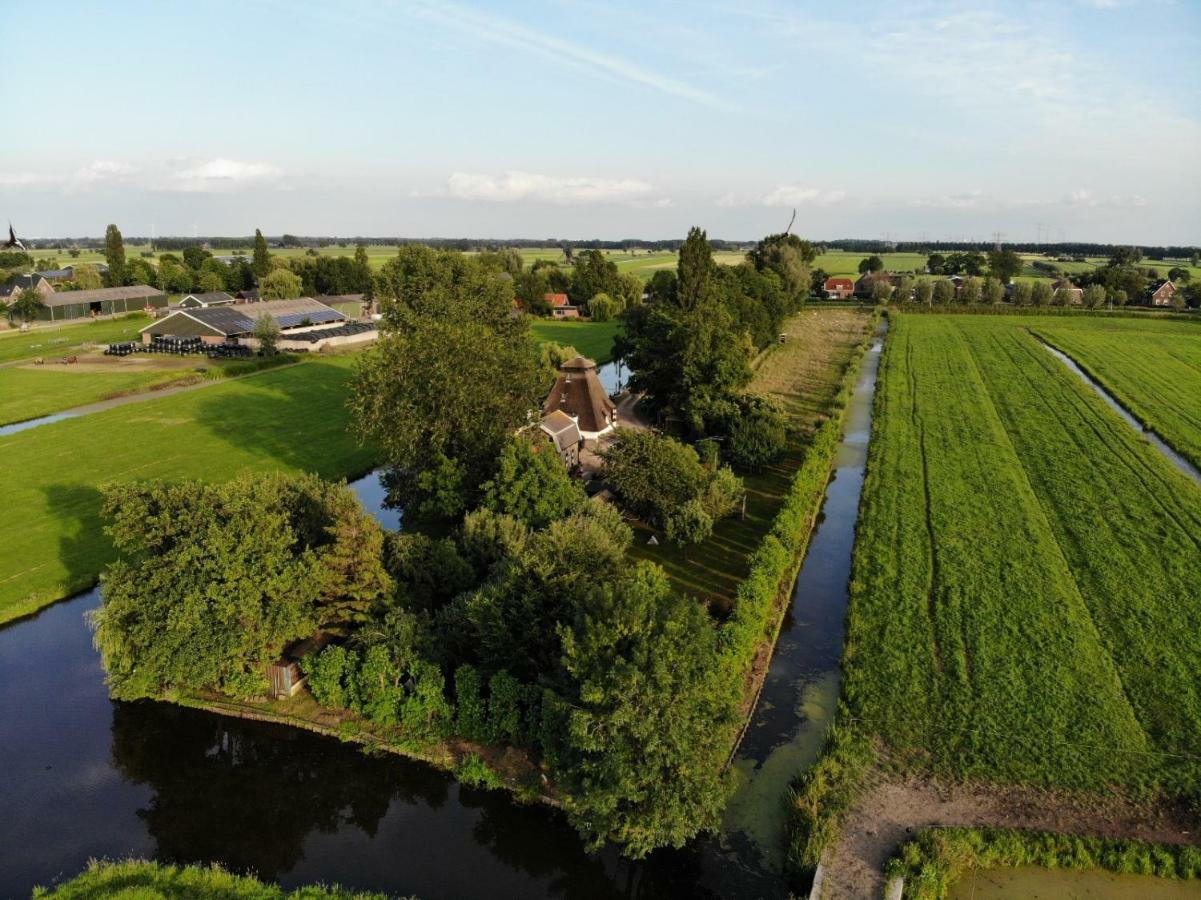 Villa De Ouwe Meulen Bleskensgraaf Esterno foto